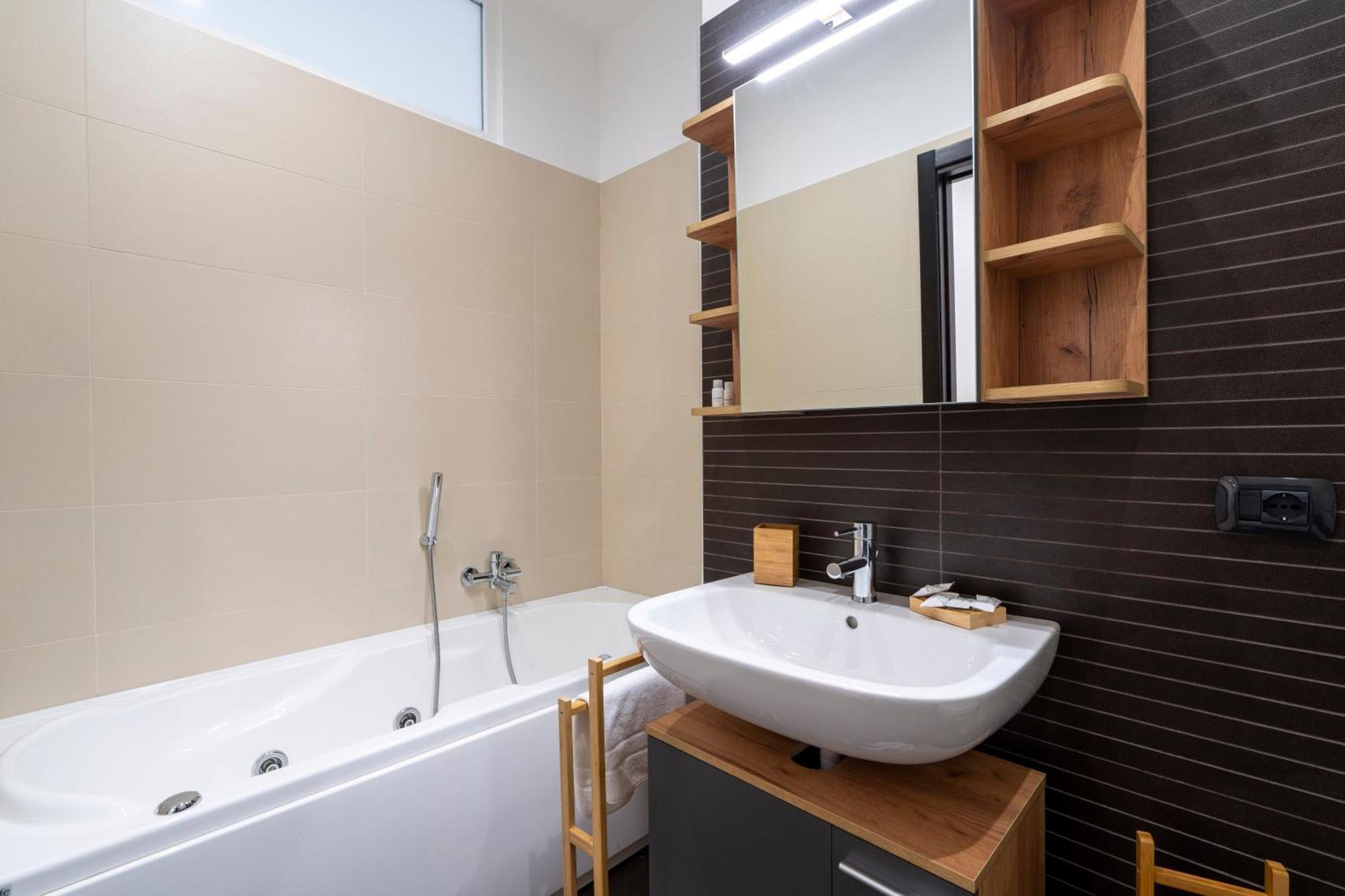 Boscoincitta Apt With Garage And Whirlpool Tub Bari Eksteriør billede